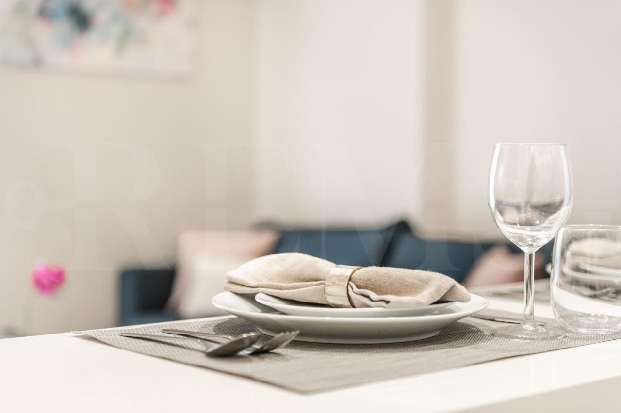 Cozy Apartment With Parking In The Center By Rems Malaga Bagian luar foto