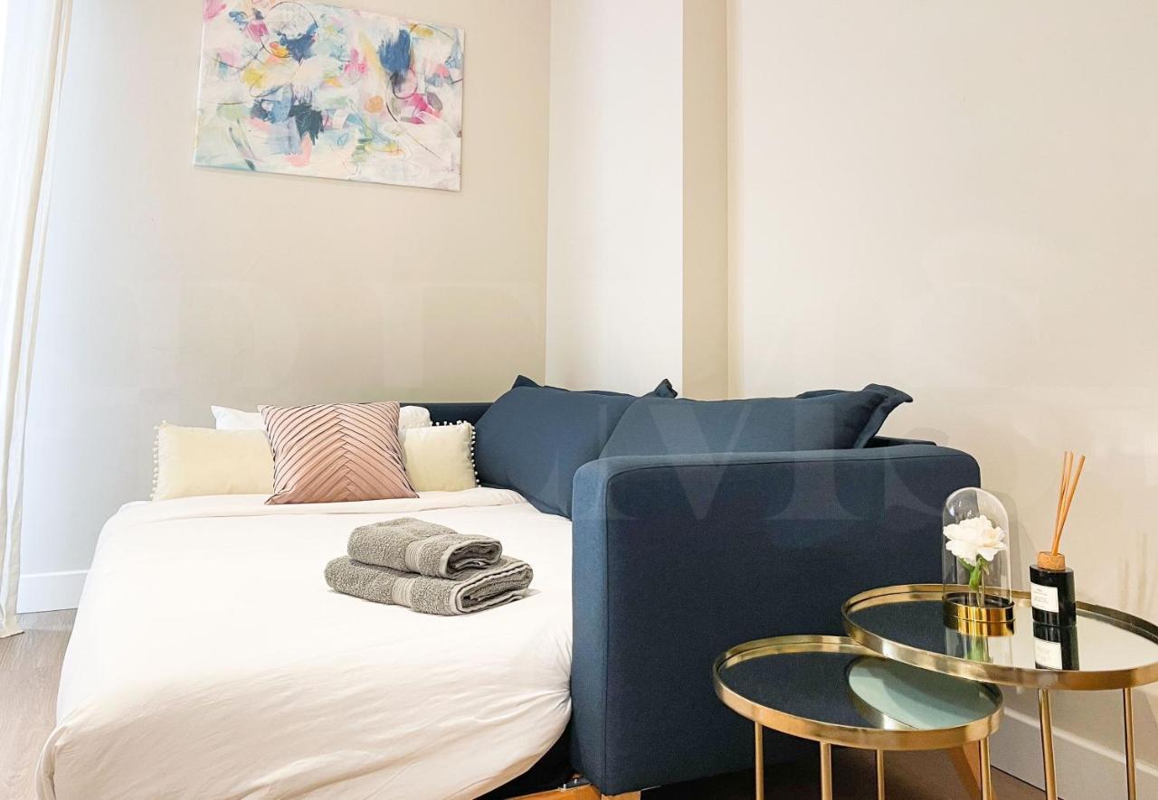 Cozy Apartment With Parking In The Center By Rems Malaga Bagian luar foto